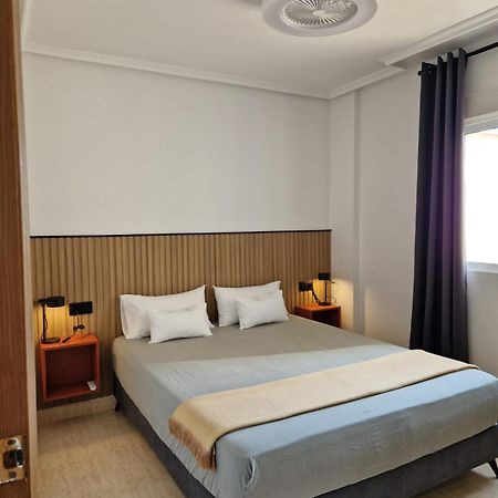 Apartamento Bonito Piso Al Lado Del Mar! La Mariña Exterior foto
