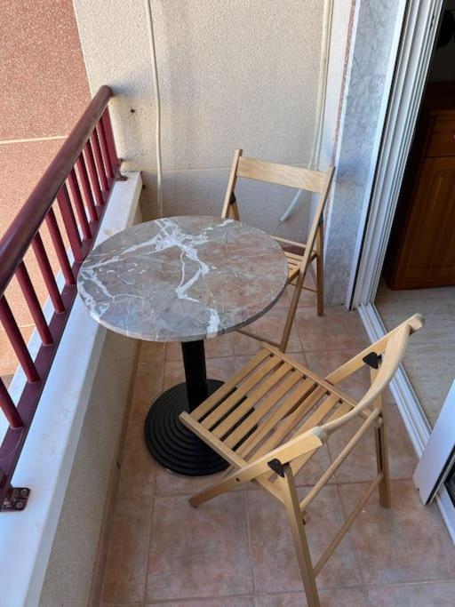 Apartamento Bonito Piso Al Lado Del Mar! La Mariña Exterior foto
