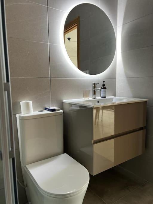 Apartamento Bonito Piso Al Lado Del Mar! La Mariña Exterior foto