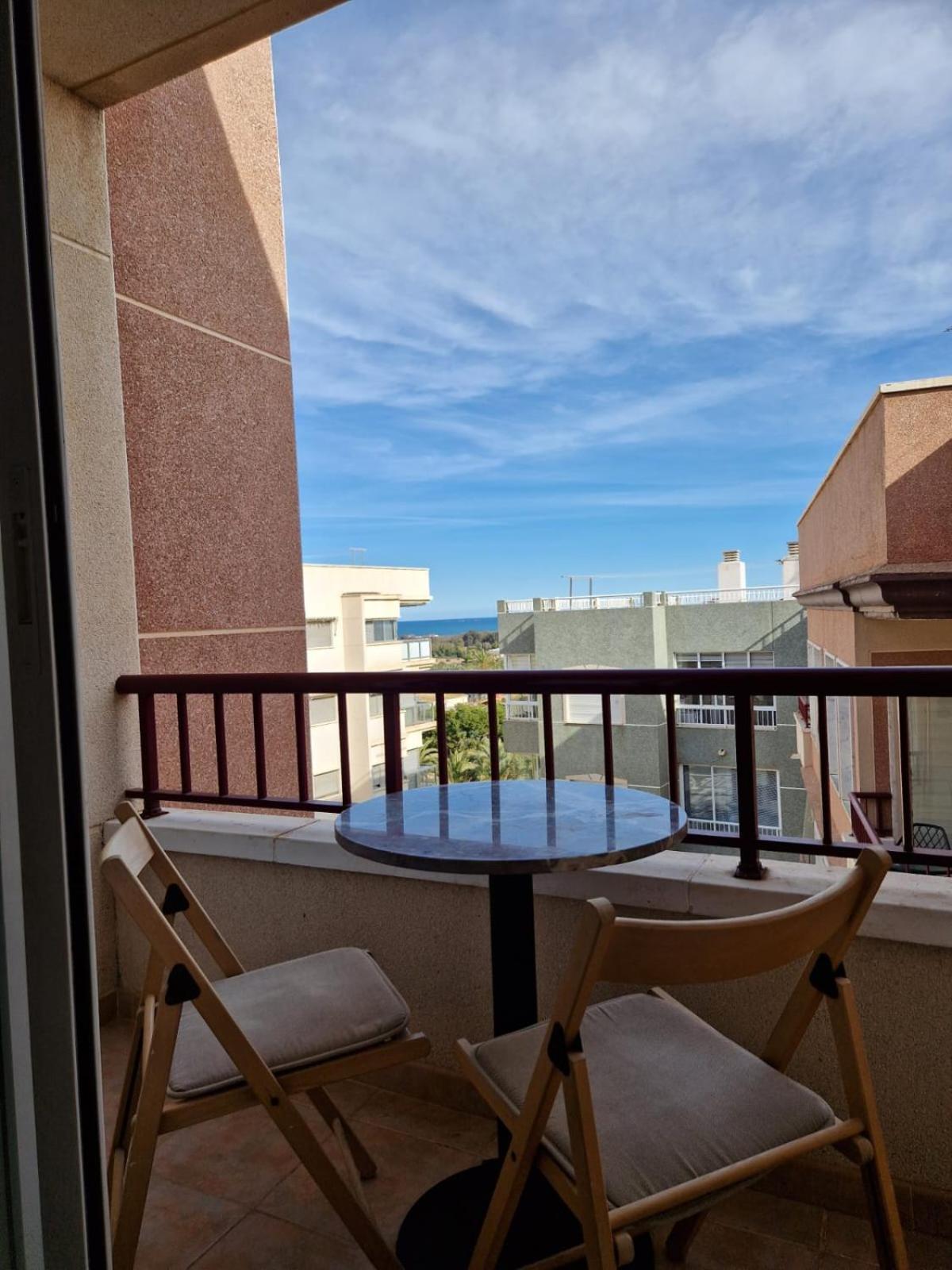 Apartamento Bonito Piso Al Lado Del Mar! La Mariña Exterior foto